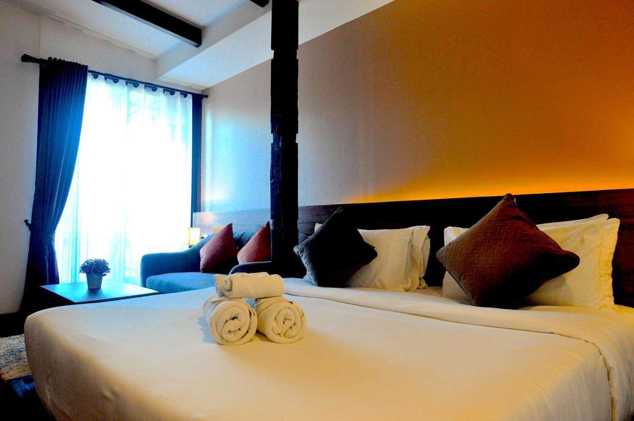 The Eight Ratvithi House Hotel Chiang Mai Buitenkant foto