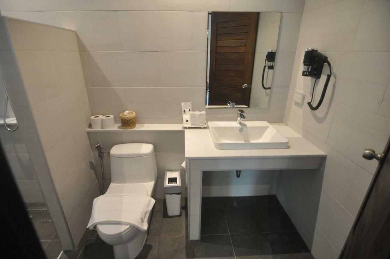 The Eight Ratvithi House Hotel Chiang Mai Buitenkant foto