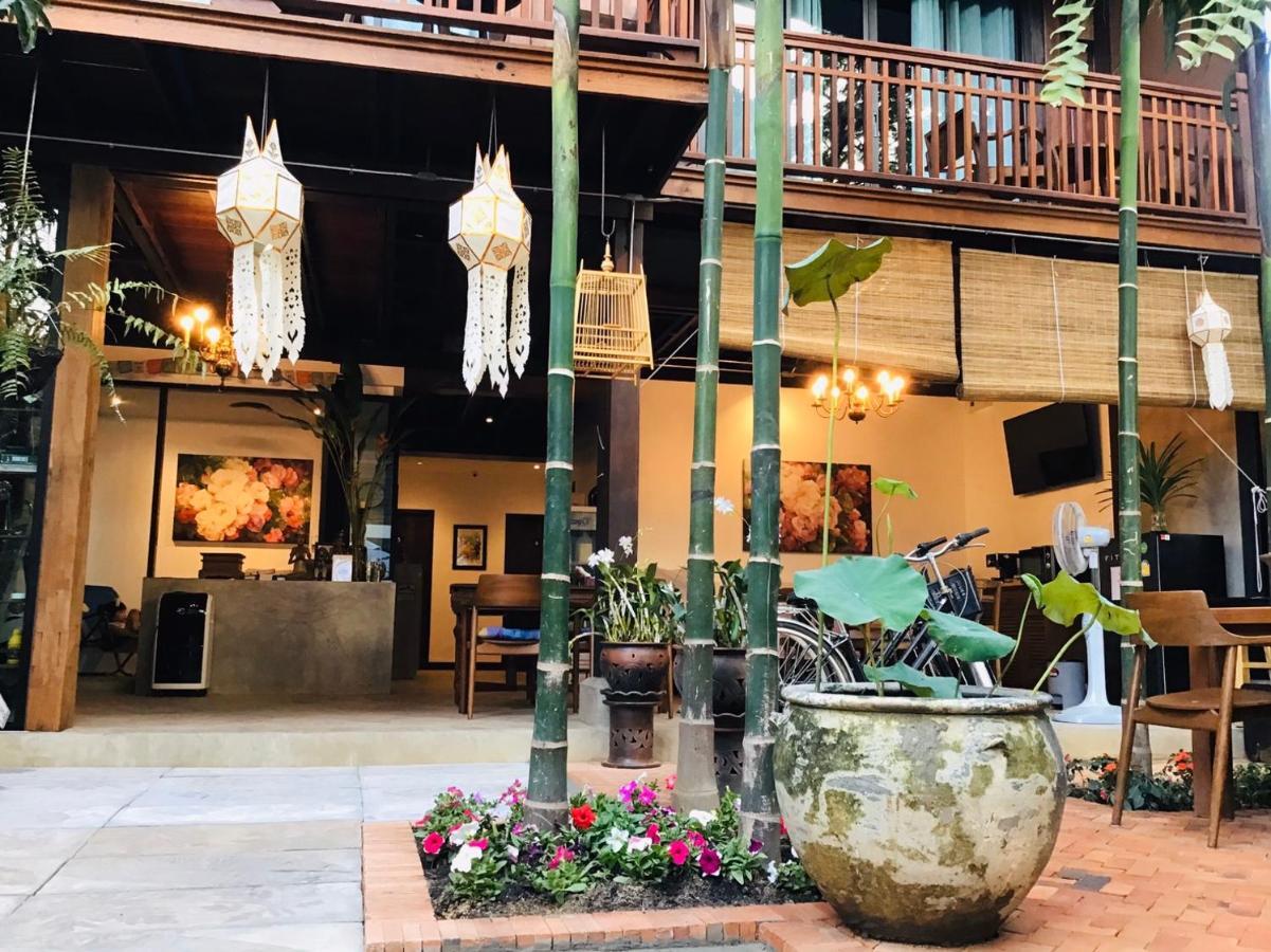 The Eight Ratvithi House Hotel Chiang Mai Buitenkant foto