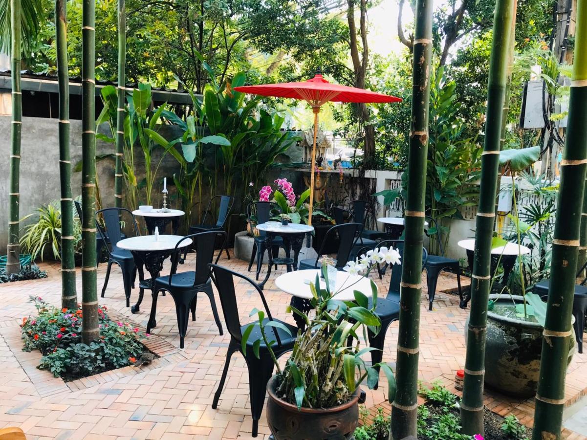 The Eight Ratvithi House Hotel Chiang Mai Buitenkant foto