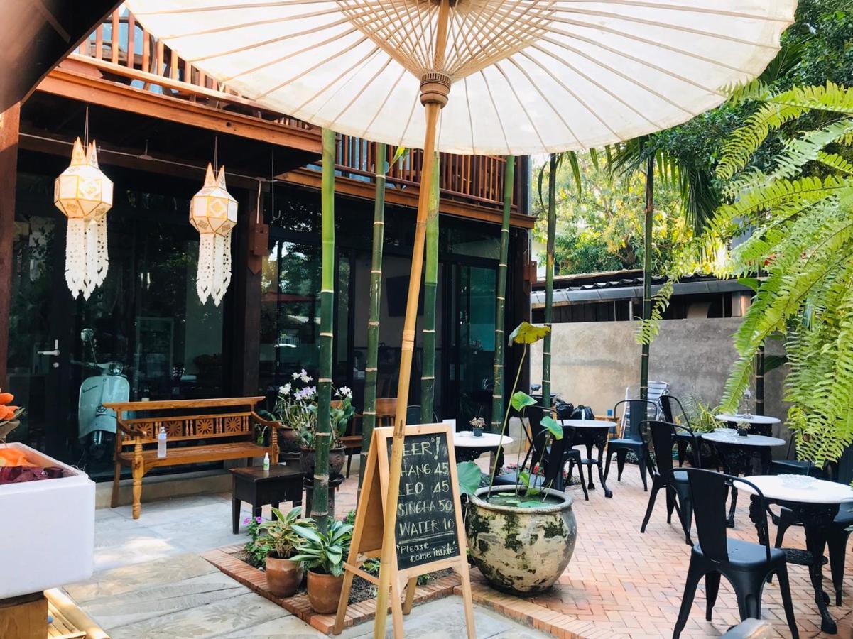 The Eight Ratvithi House Hotel Chiang Mai Buitenkant foto