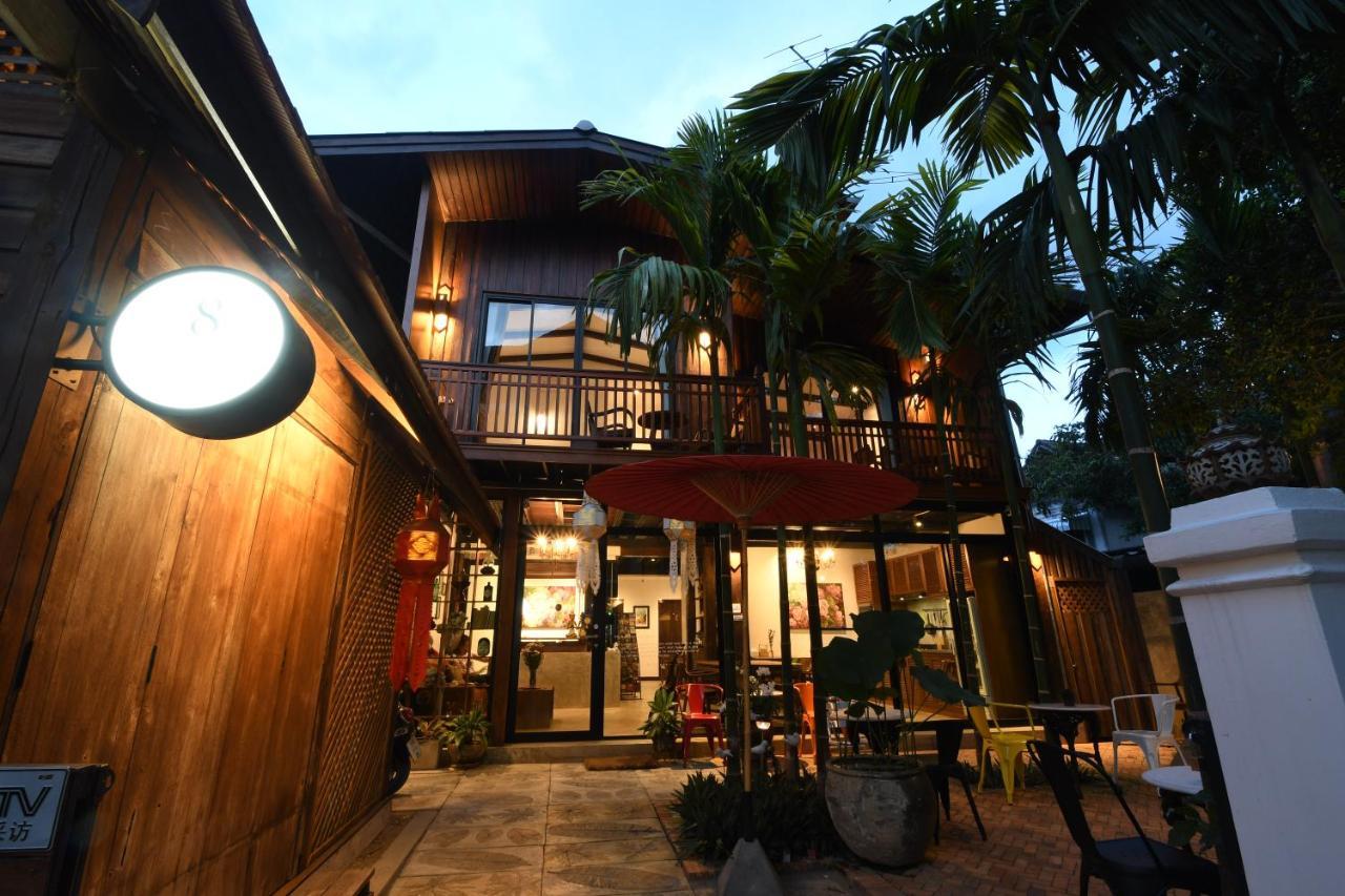 The Eight Ratvithi House Hotel Chiang Mai Buitenkant foto