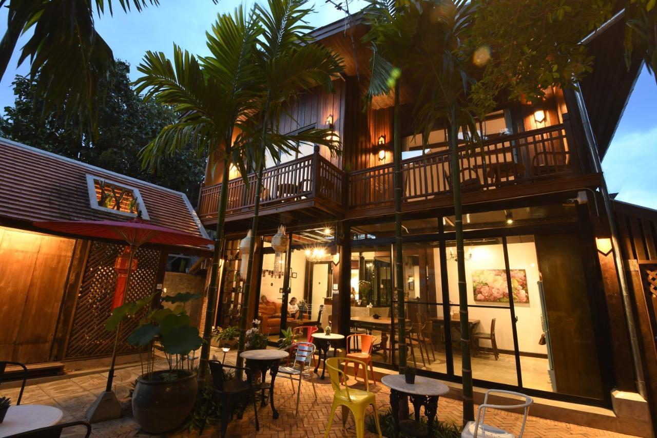 The Eight Ratvithi House Hotel Chiang Mai Buitenkant foto